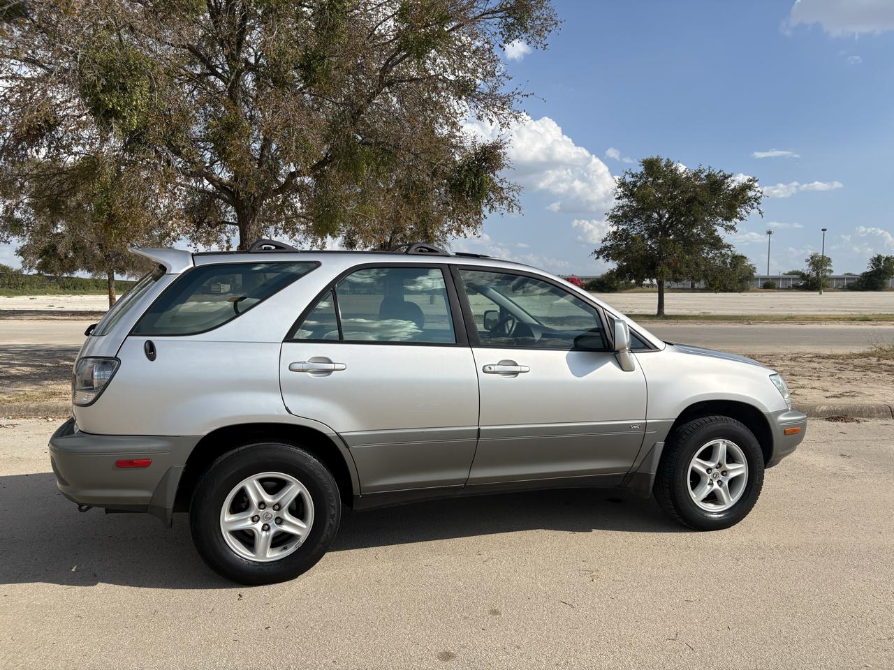 Lexus RX 300 4dr SUV 2001