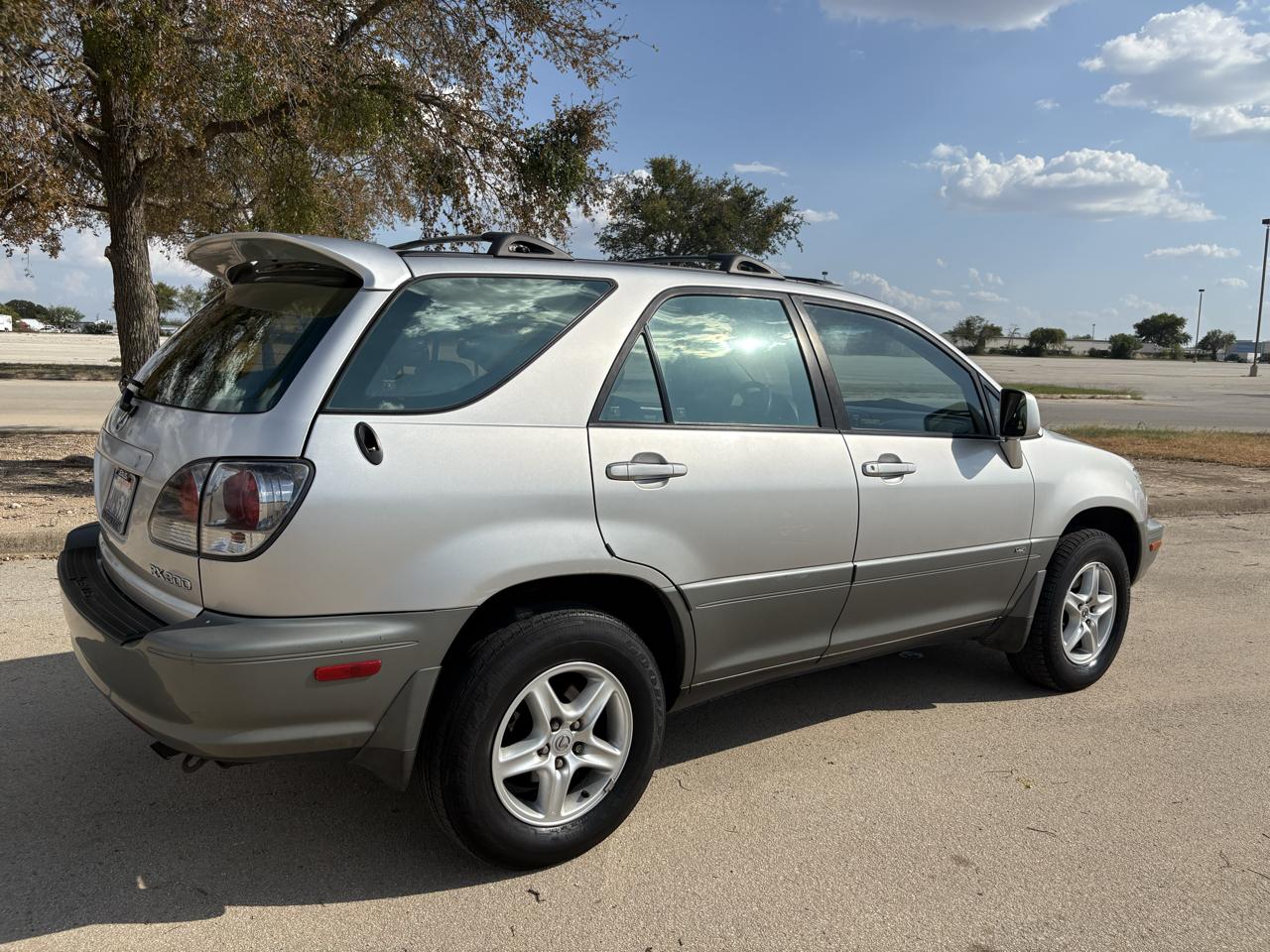 Lexus RX 300 4dr SUV 2001