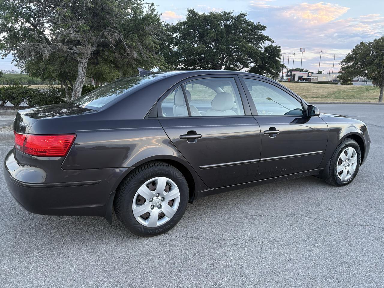 Hyundai Sonata  2010