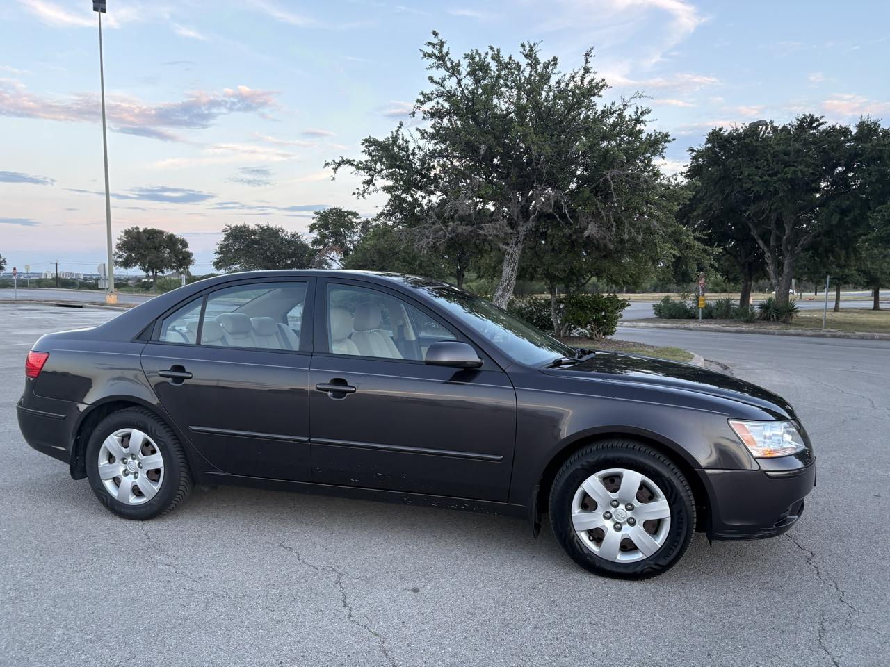 Hyundai Sonata  2010