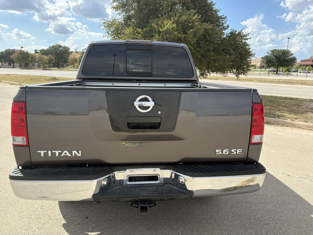 Nissan Titan SE Crew Cab 2WD 2004