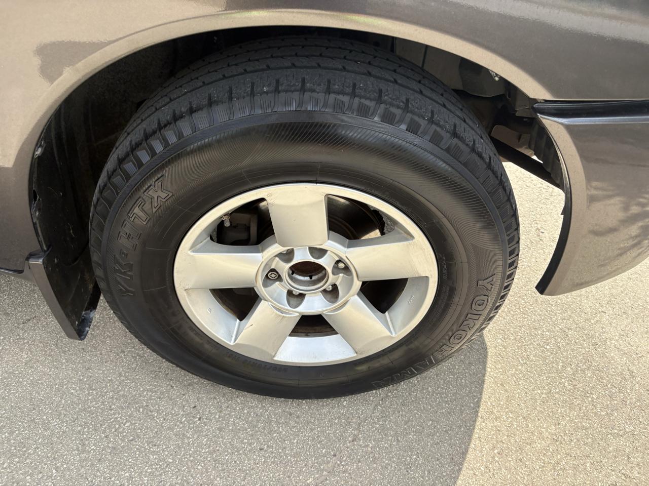 Nissan Titan SE Crew Cab 2WD 2004
