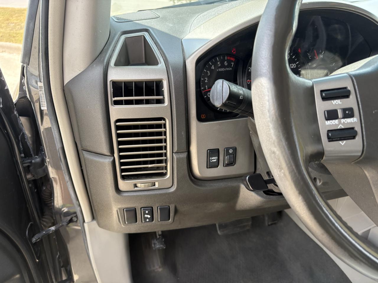Nissan Titan SE Crew Cab 2WD 2004