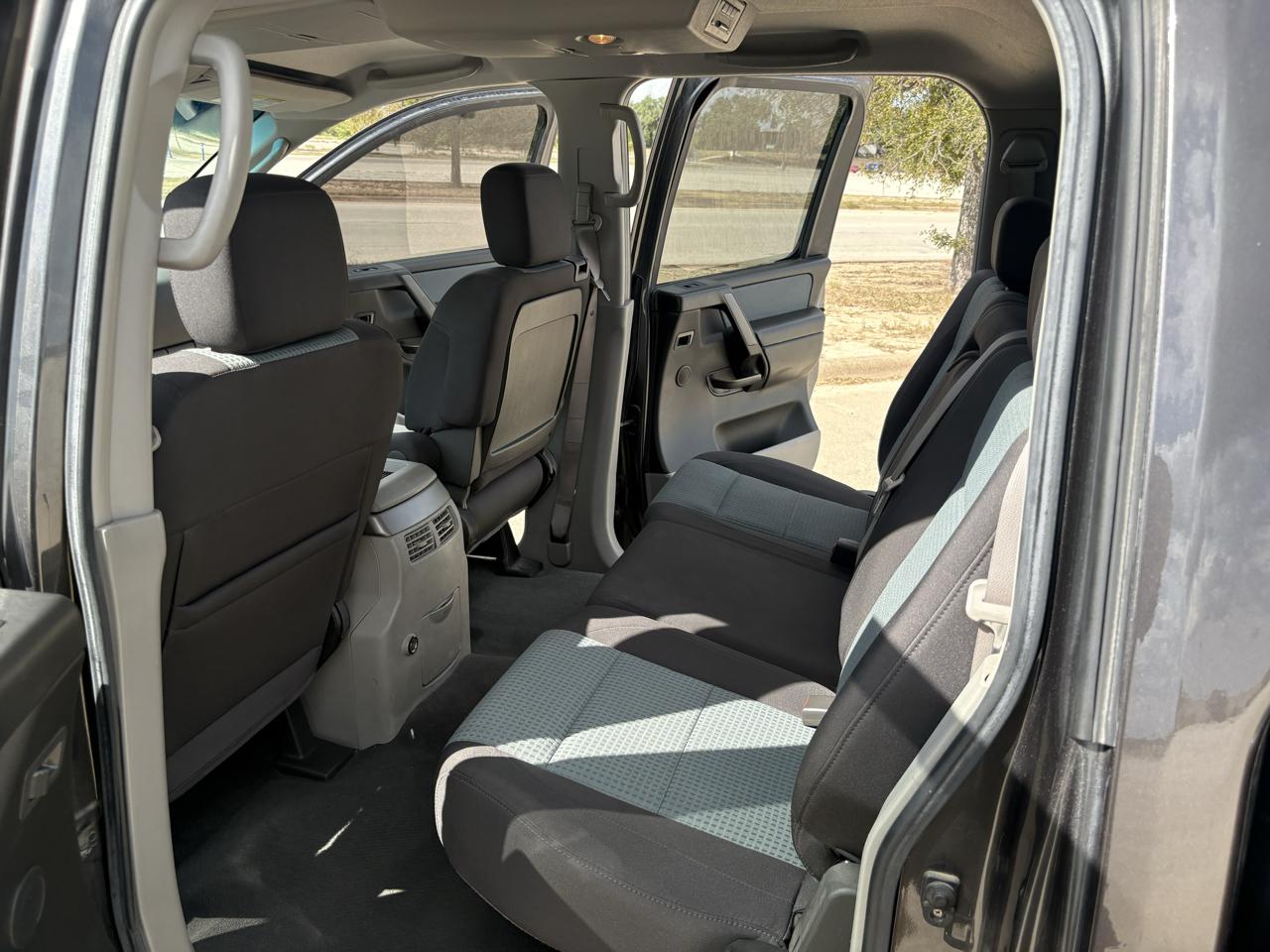 Nissan Titan SE Crew Cab 2WD 2004