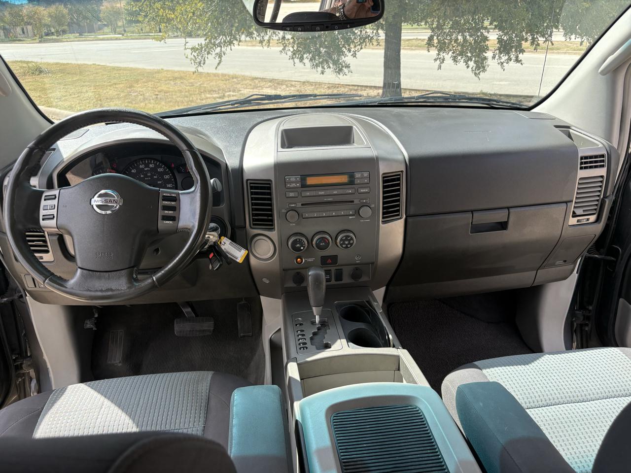 Nissan Titan SE Crew Cab 2WD 2004