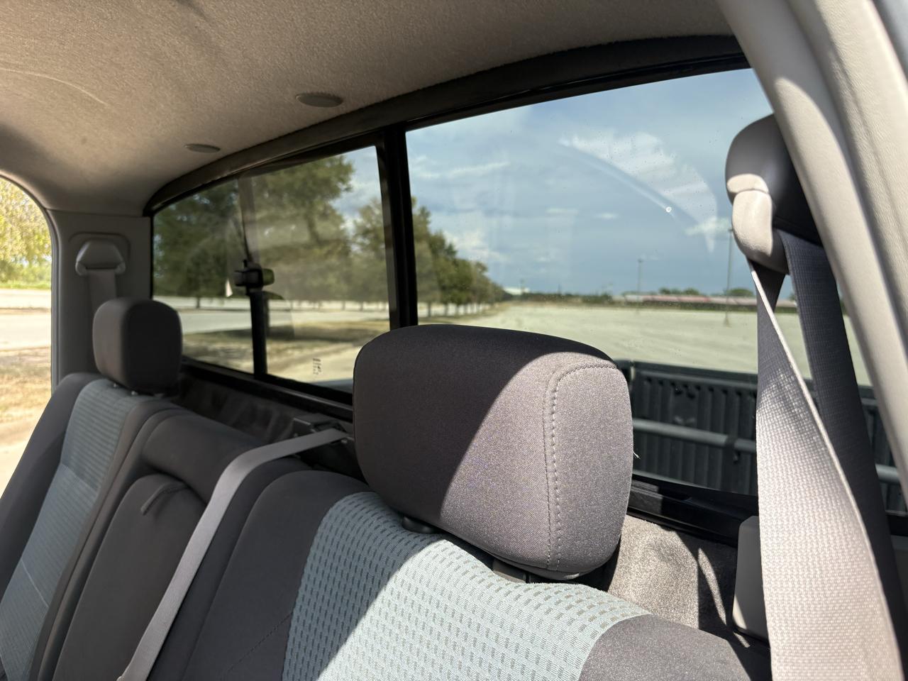 Nissan Titan SE Crew Cab 2WD 2004