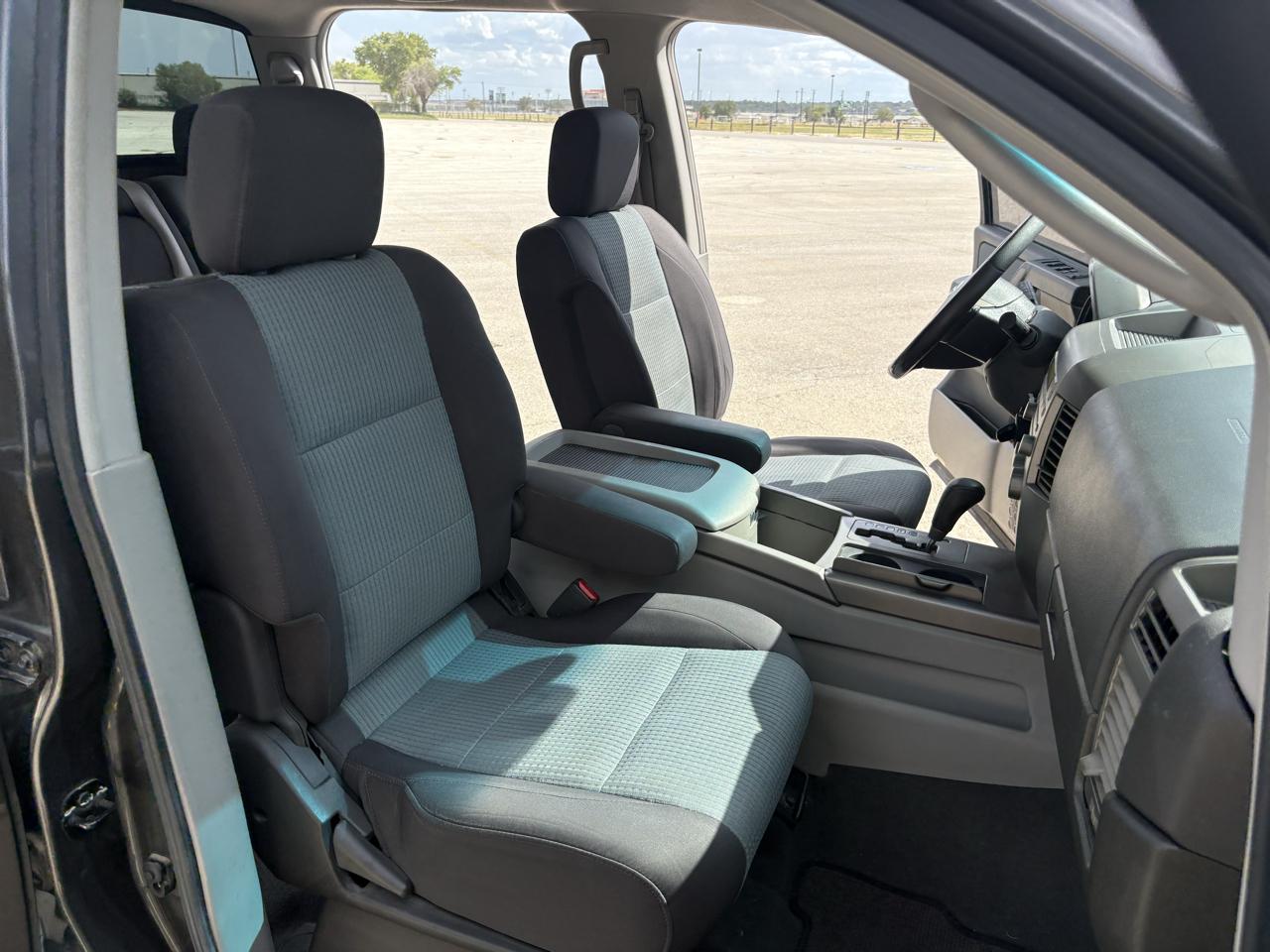 Nissan Titan SE Crew Cab 2WD 2004