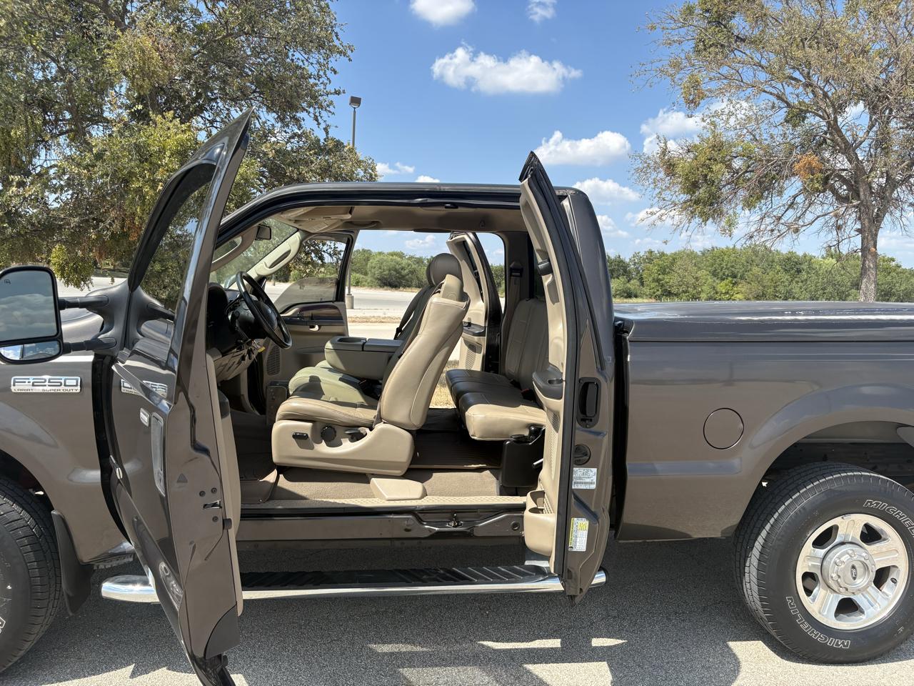 Ford Super Duty F-250  2006