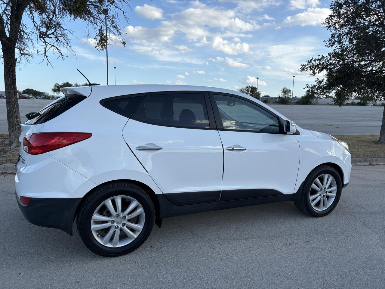 Hyundai Tucson FWD 4dr Auto Limited 2013