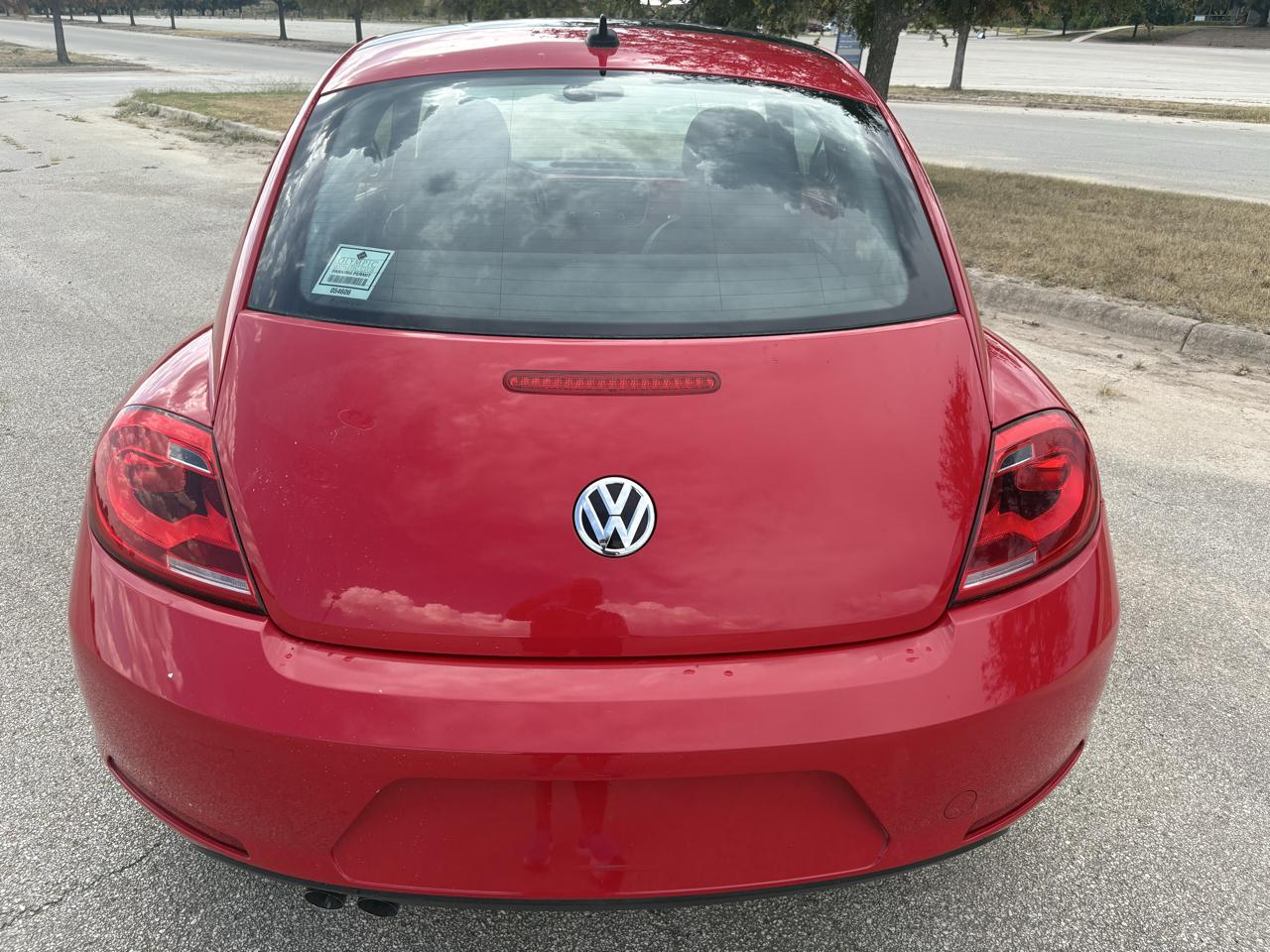 Volkswagen Beetle Coupe 2dr Auto 2.5L PZEV 2013