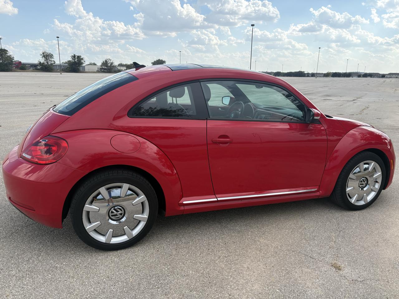 Volkswagen Beetle Coupe 2dr Auto 2.5L PZEV 2013