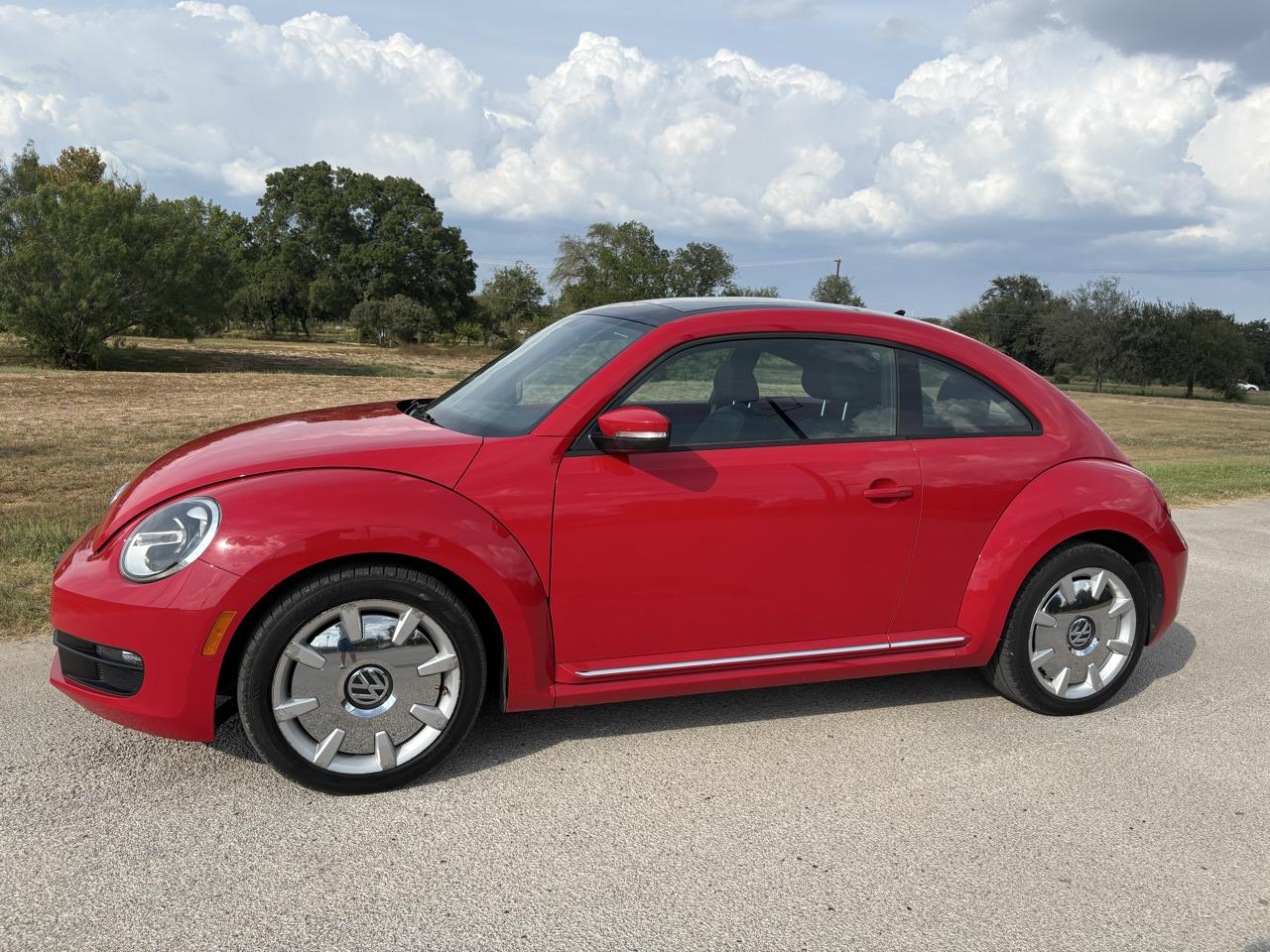Volkswagen Beetle Coupe 2dr Auto 2.5L PZEV 2013