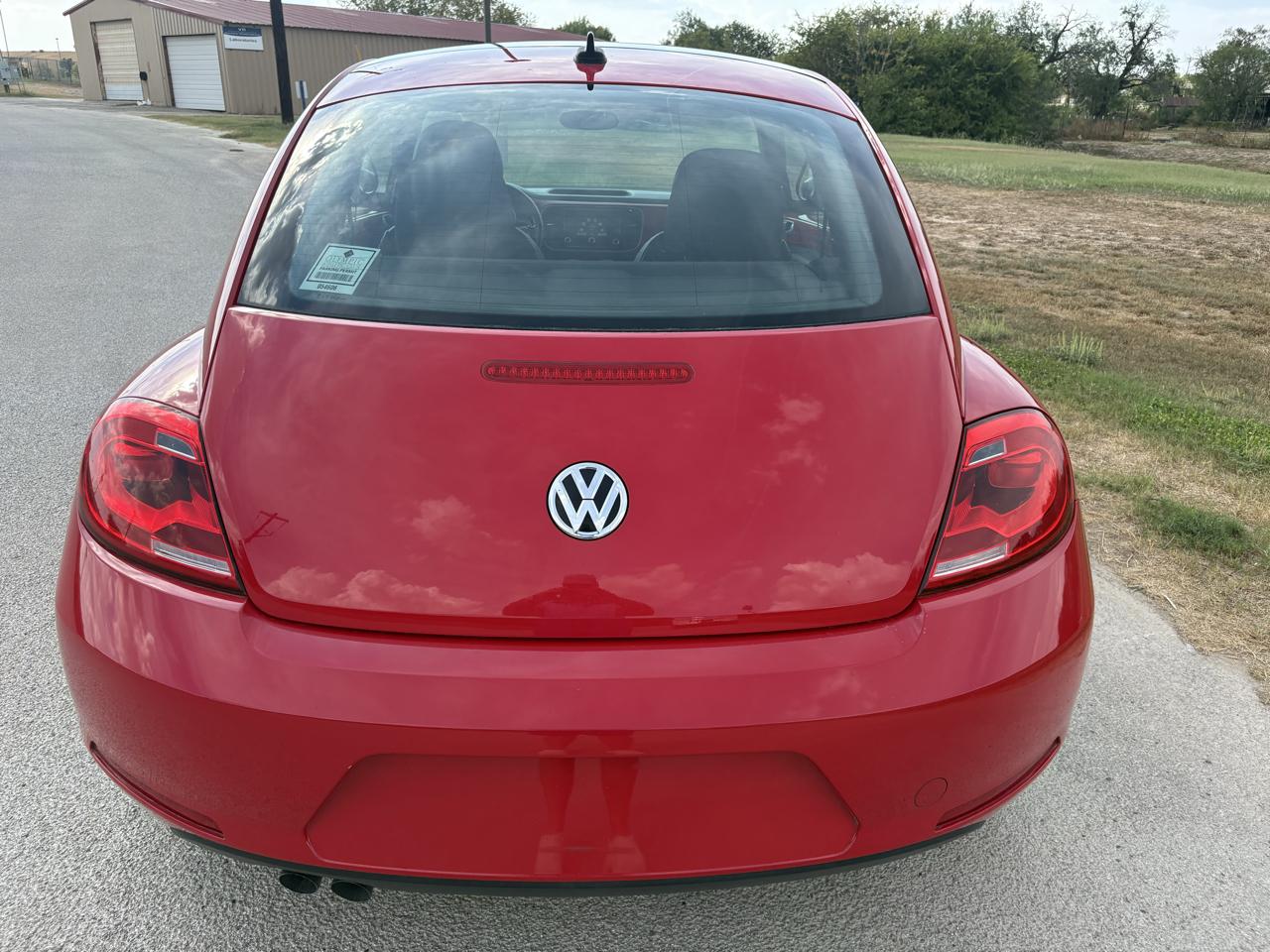 Volkswagen Beetle Coupe 2dr Auto 2.5L PZEV 2013