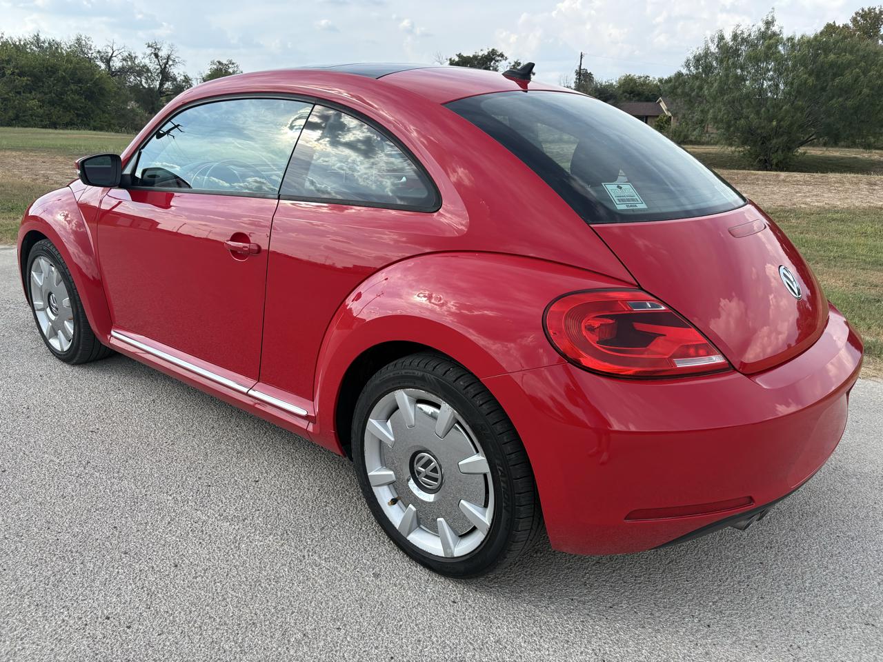 Volkswagen Beetle Coupe 2dr Auto 2.5L PZEV 2013