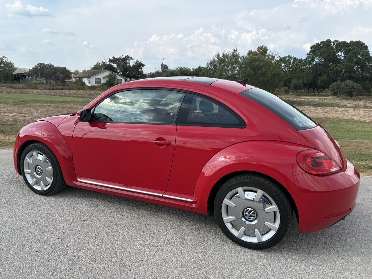 Volkswagen Beetle Coupe 2dr Auto 2.5L PZEV 2013