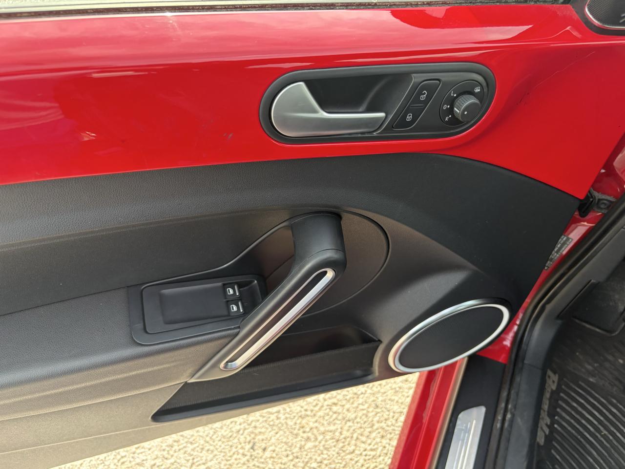 Volkswagen Beetle Coupe 2dr Auto 2.5L PZEV 2013
