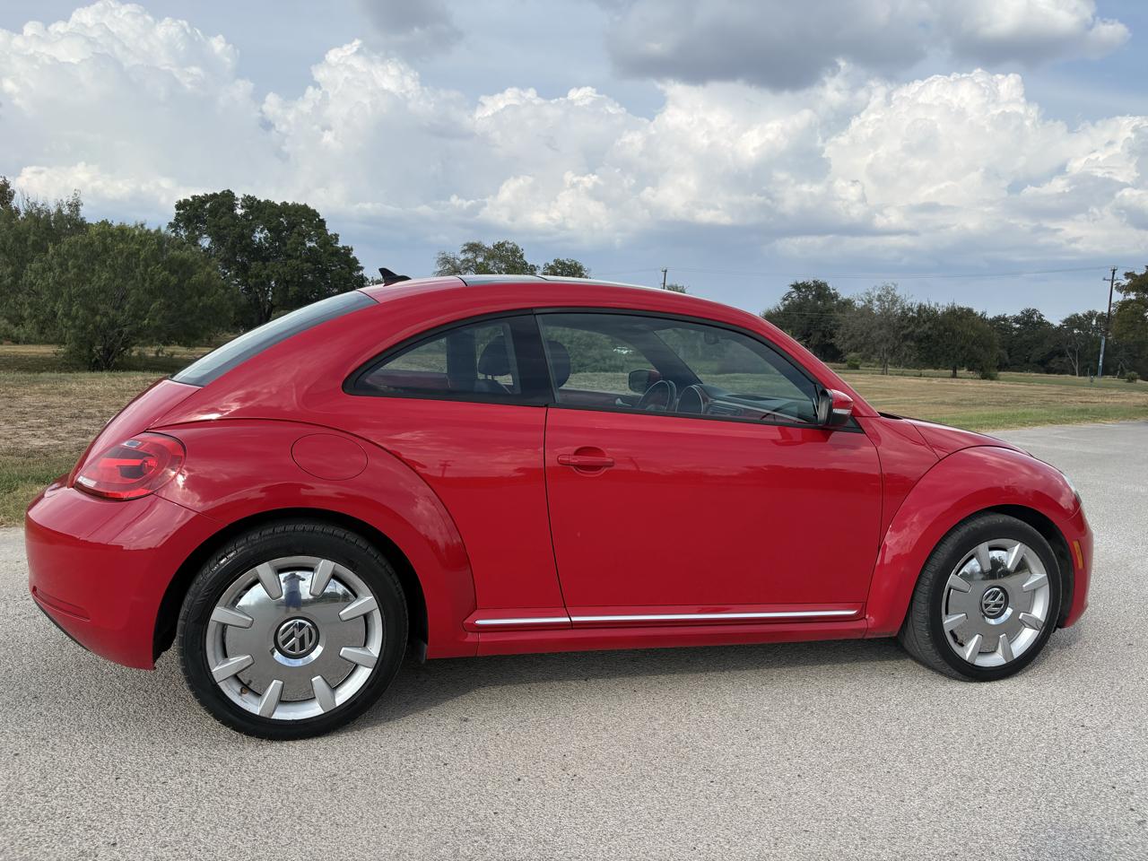 Volkswagen Beetle Coupe 2dr Auto 2.5L PZEV 2013