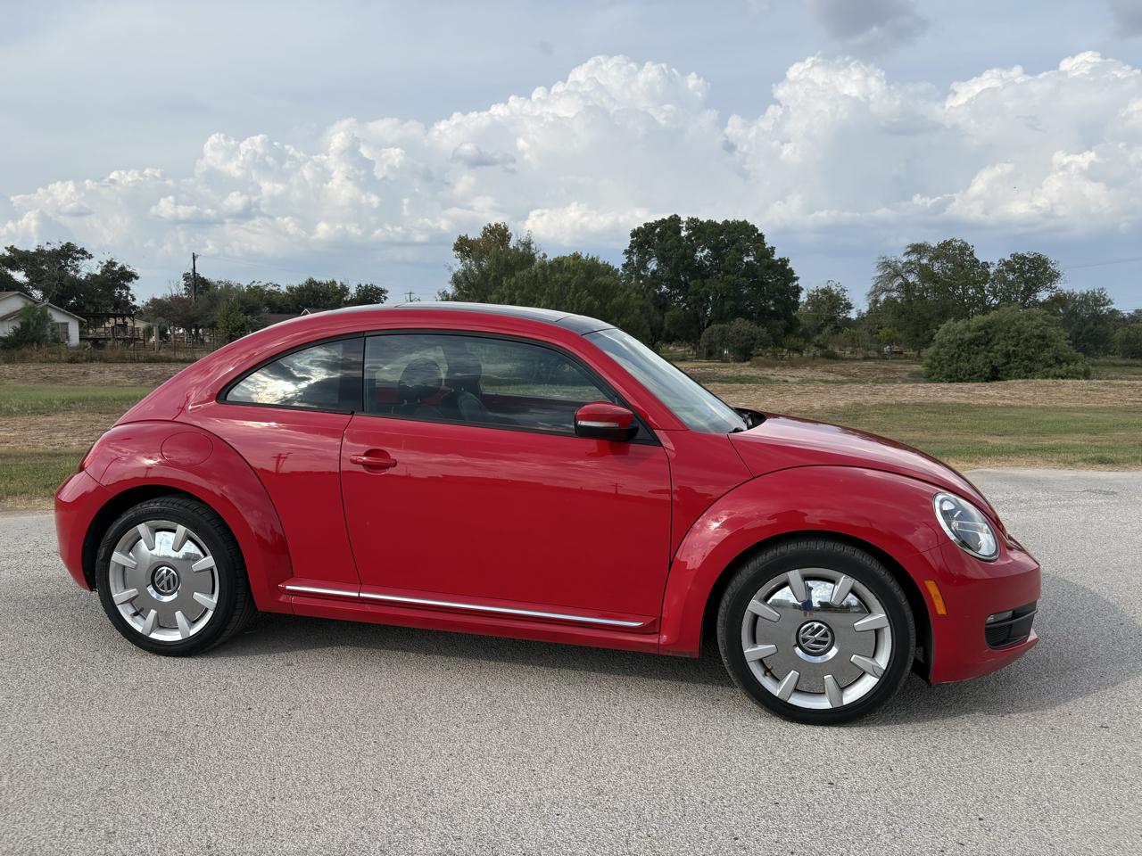 Volkswagen Beetle Coupe 2dr Auto 2.5L PZEV 2013