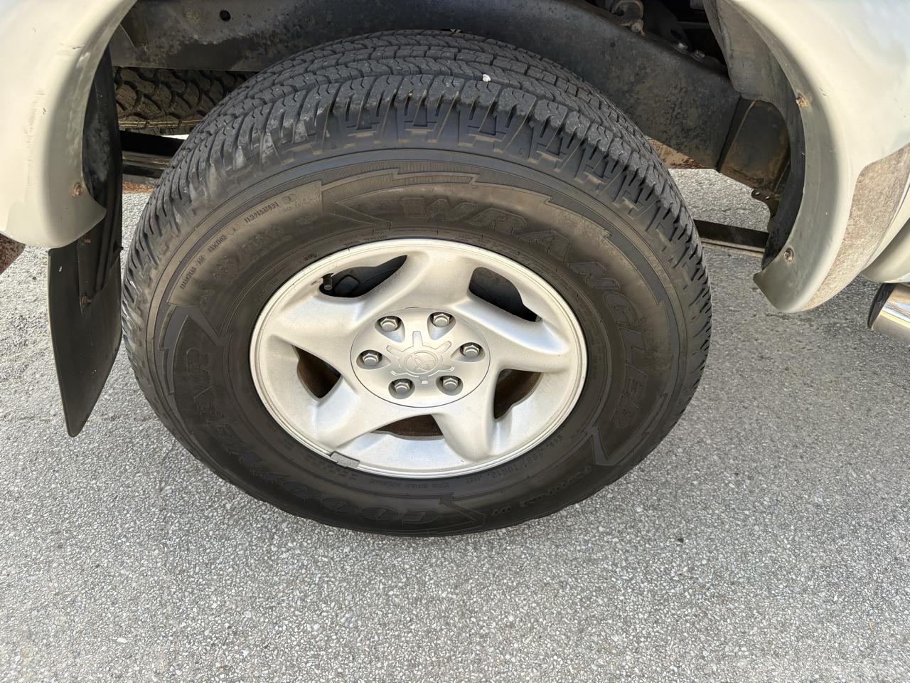 Toyota Tacoma  2004