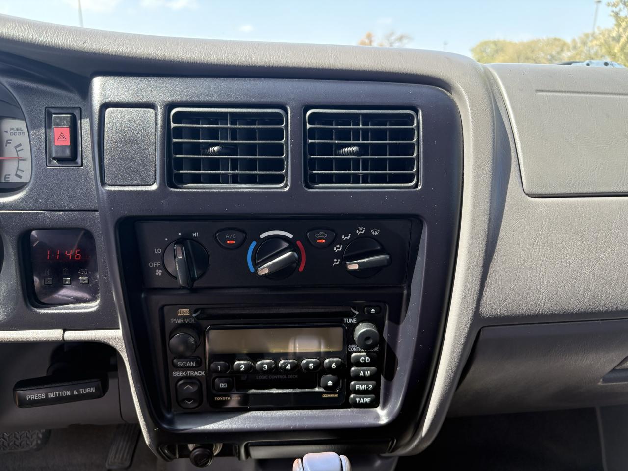 Toyota Tacoma  2004