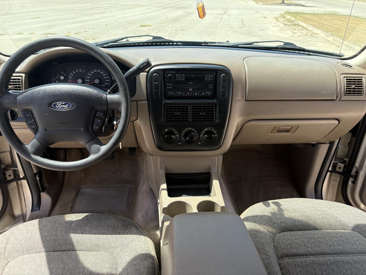 Ford Explorer  2004