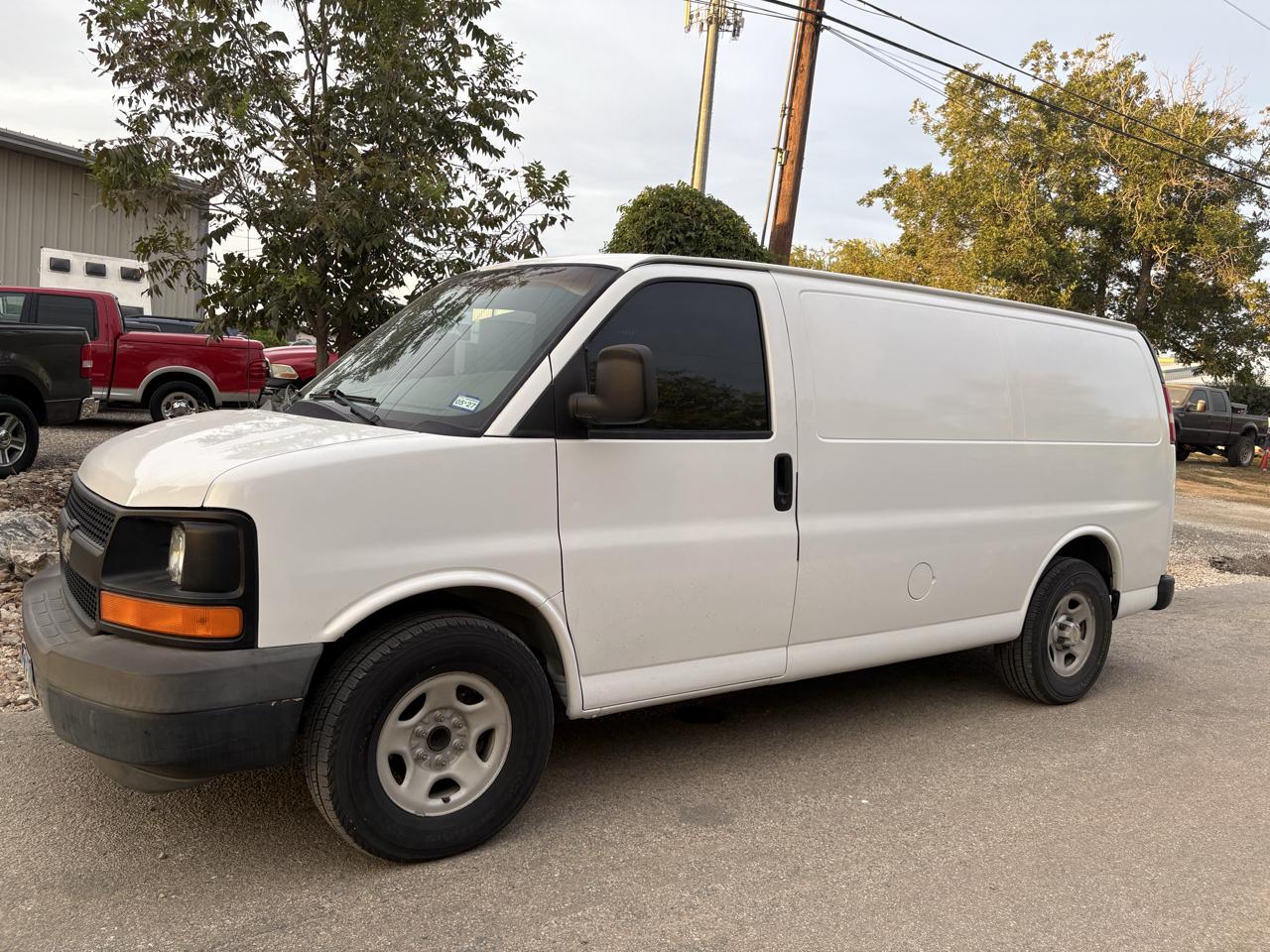 Chevrolet Express Cargo Van  2003
