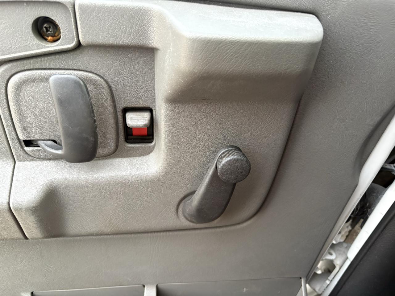 Chevrolet Express Cargo Van  2003