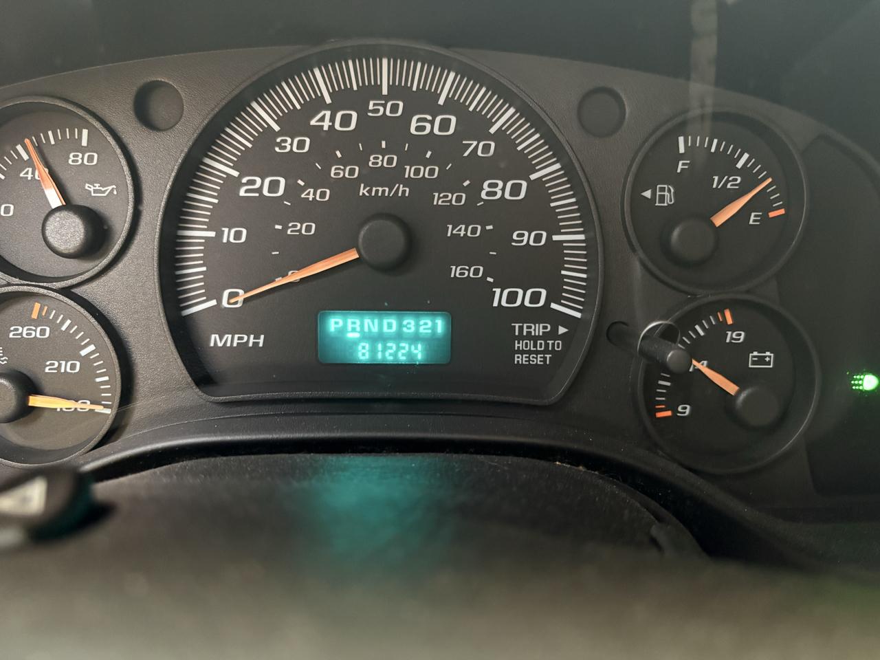 Chevrolet Express Cargo Van  2003