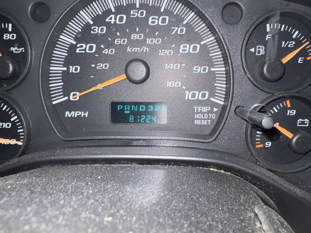 Chevrolet Express Cargo Van  2003