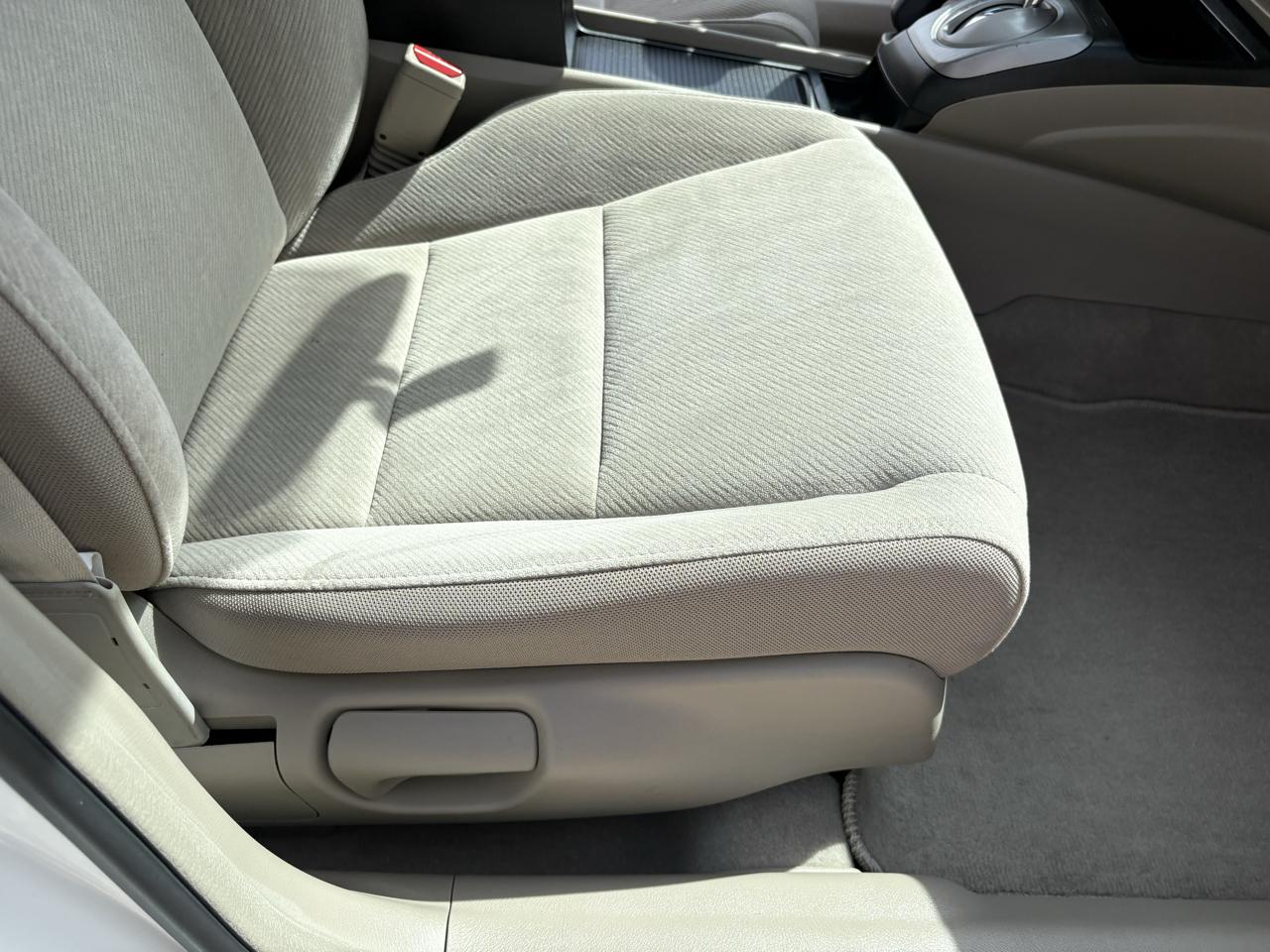 Honda Civic Sdn 4dr Auto LX 2010