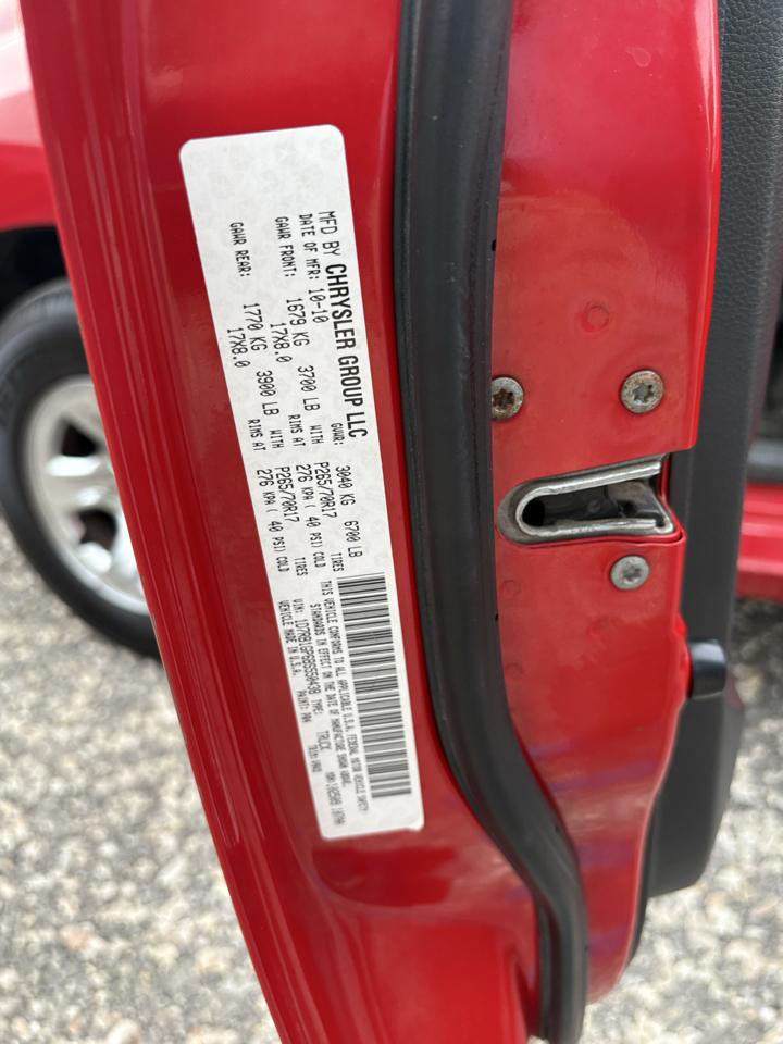 RAM 1500 2WD Quad Cab 140.5" ST 2011