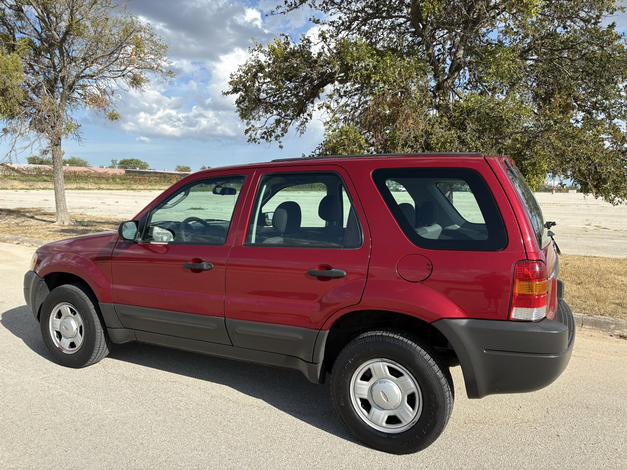 Ford Escape  2004