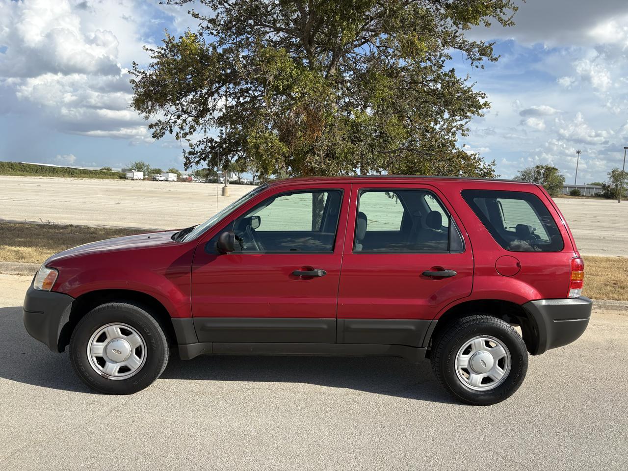 Ford Escape  2004