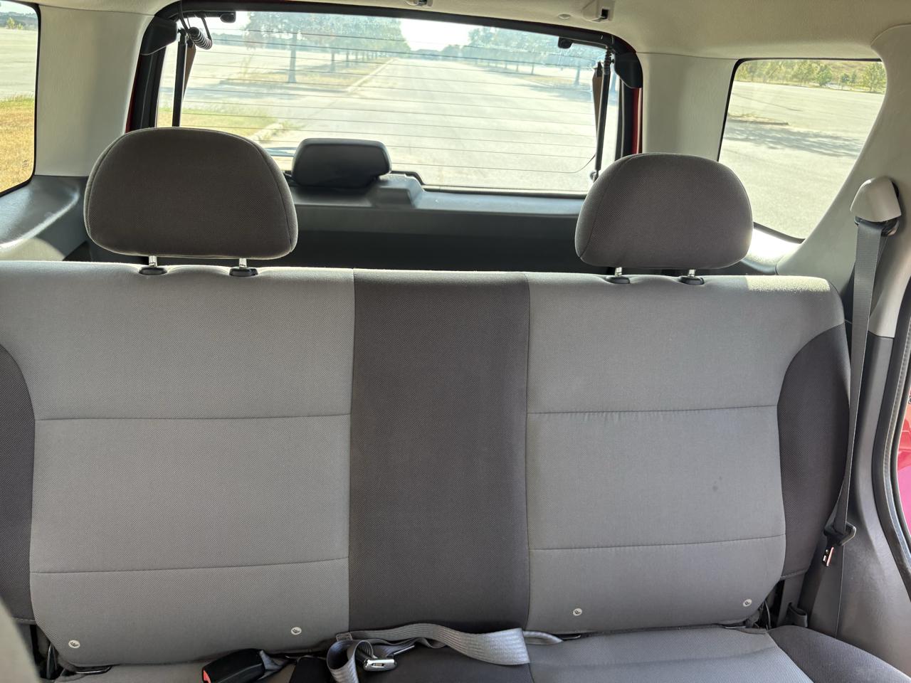 Ford Escape  2004