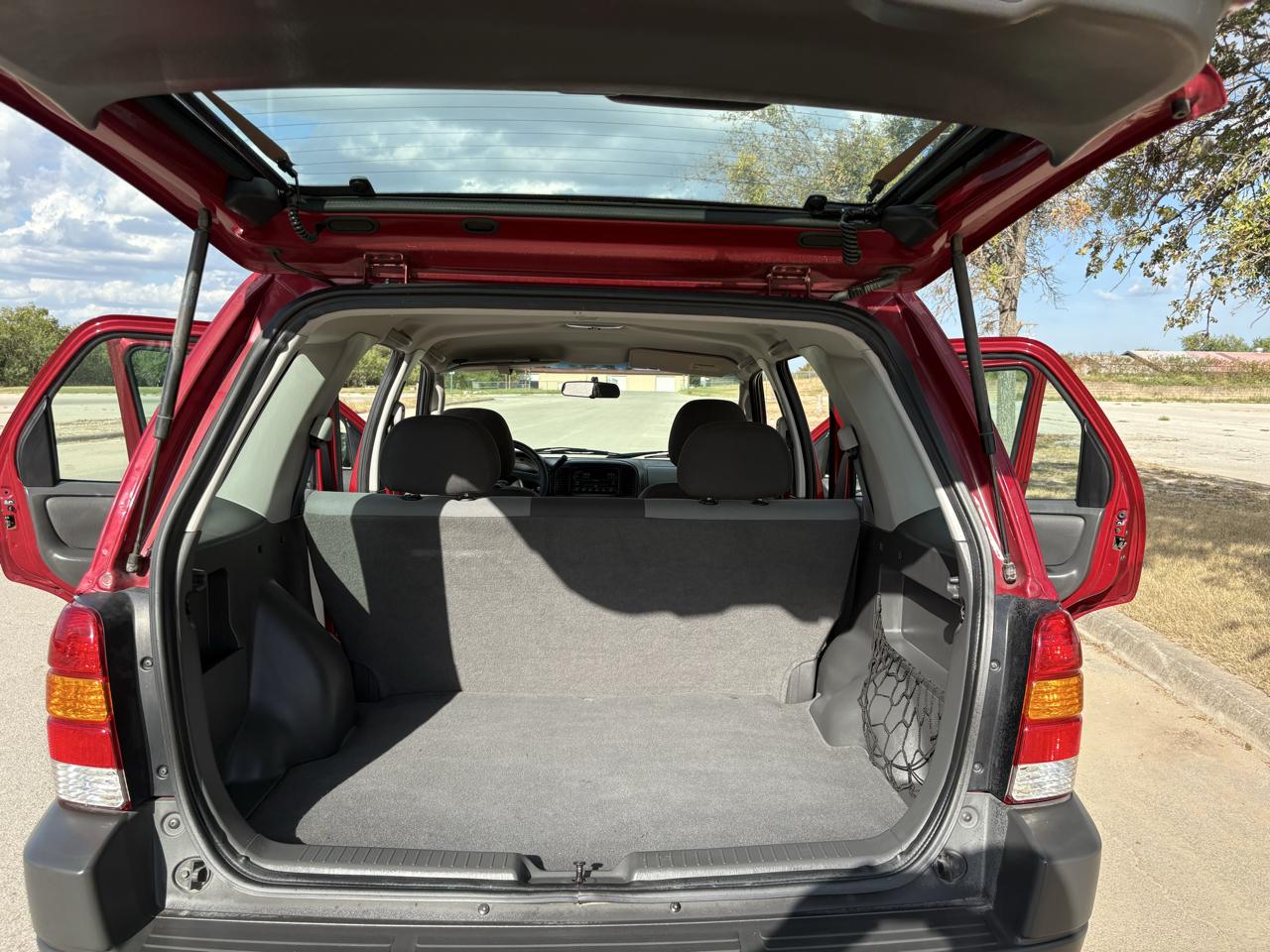 Ford Escape  2004