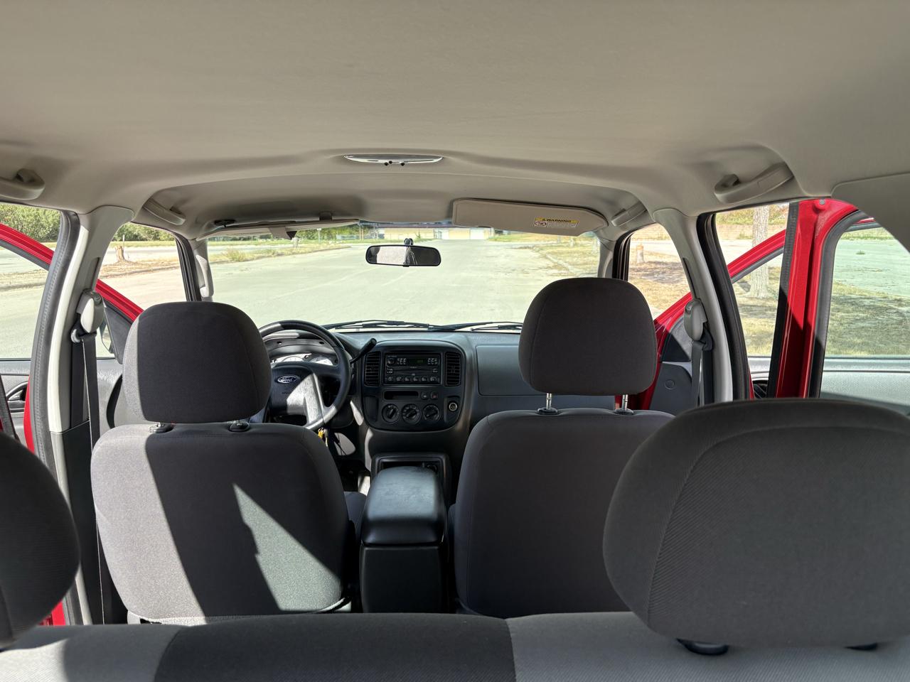 Ford Escape  2004