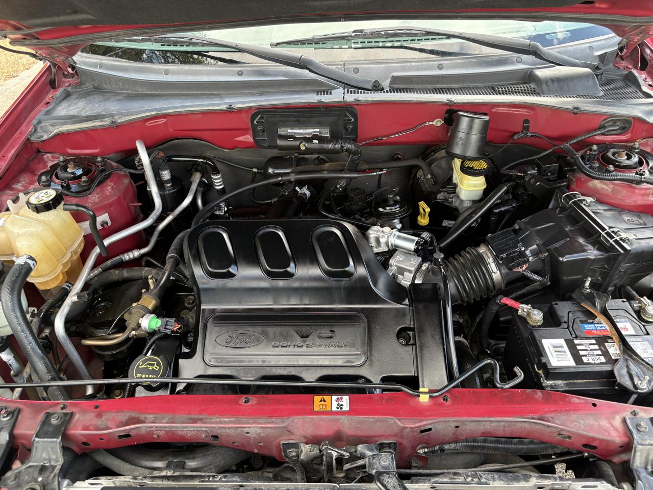 Ford Escape  2004