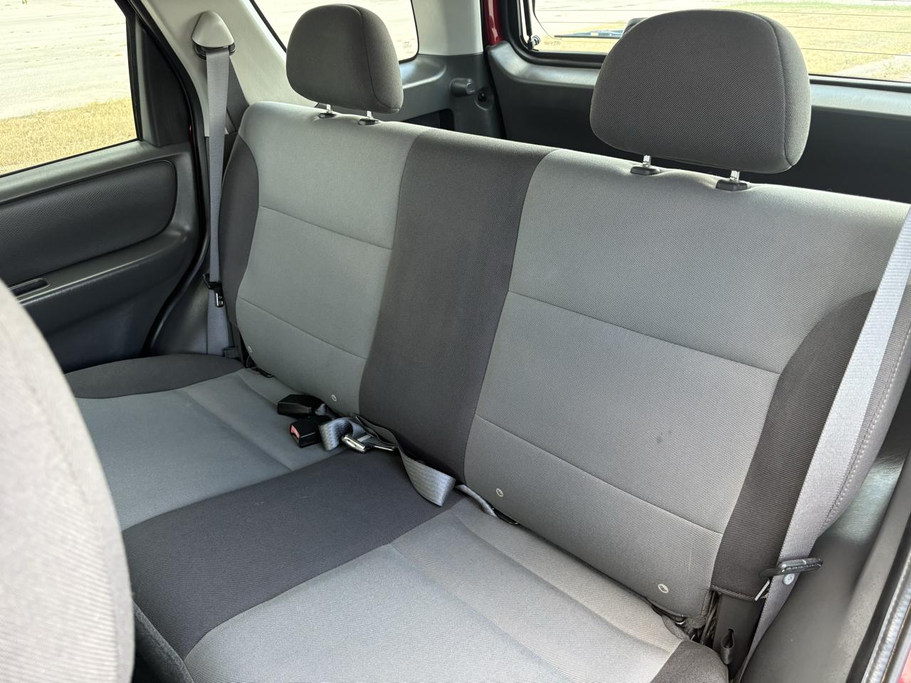Ford Escape  2004