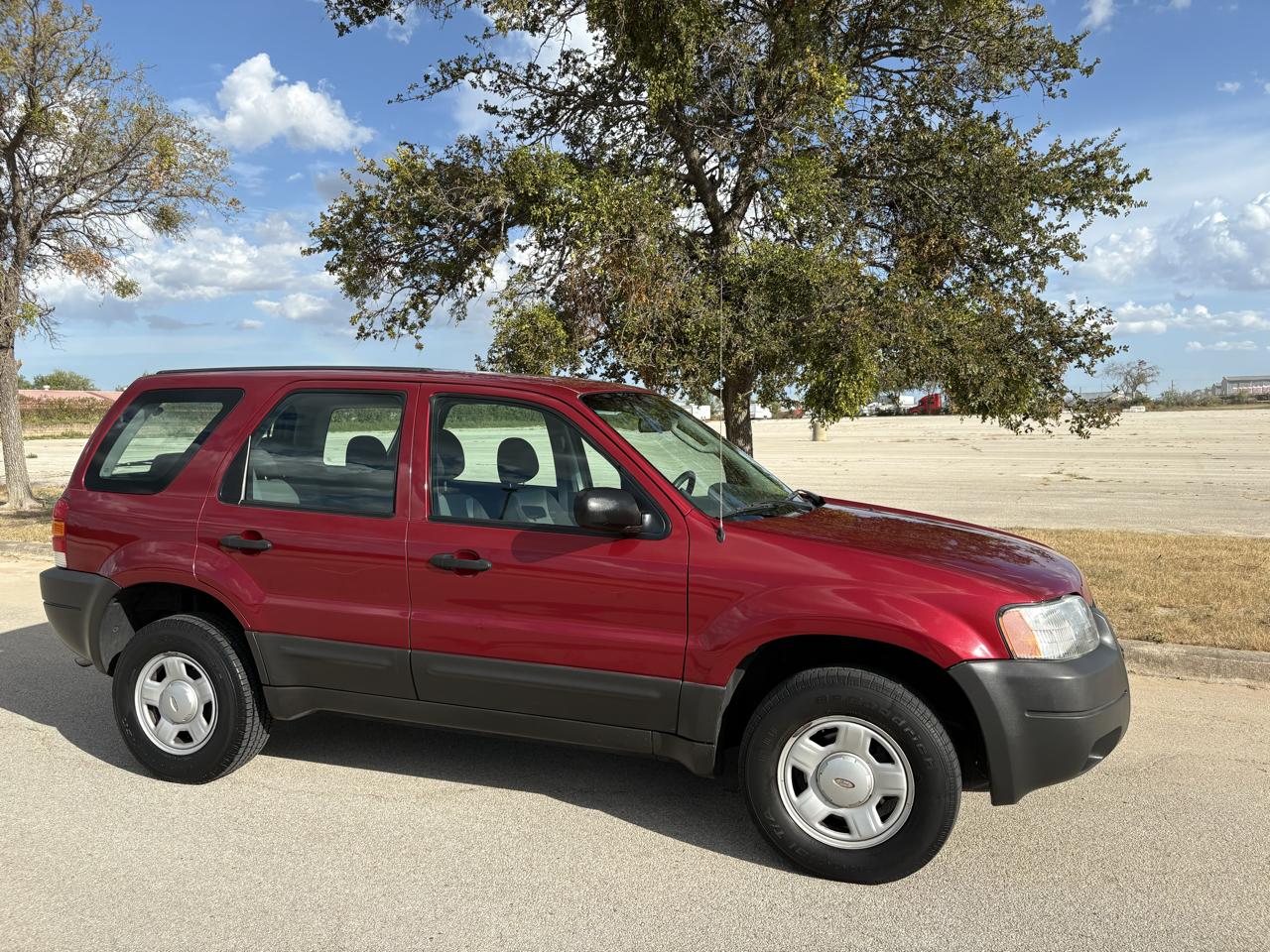 Ford Escape  2004