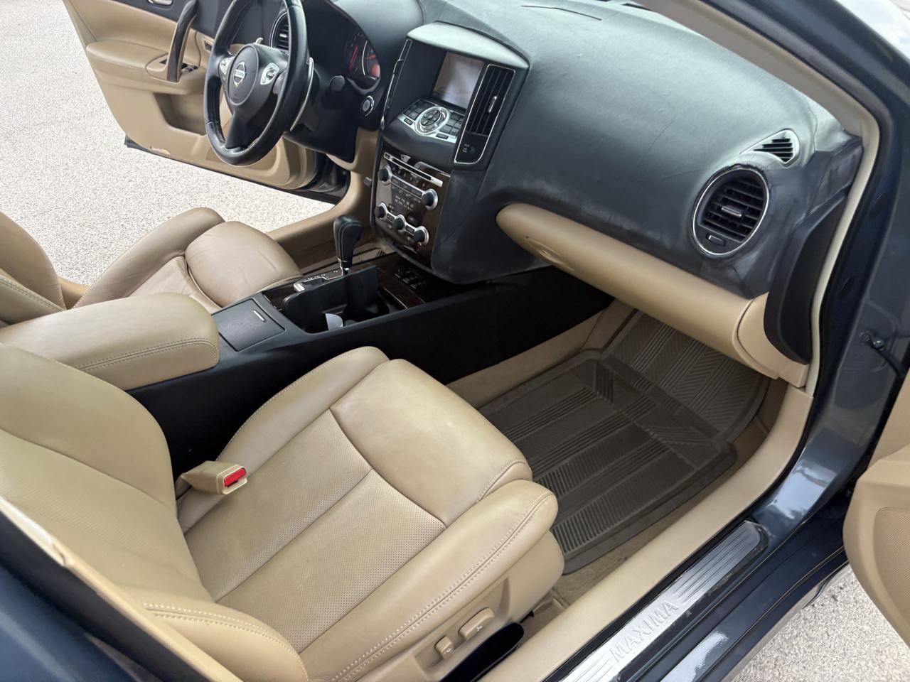 Nissan Maxima 4dr Sdn V6 CVT 3.5 SV w/Premium Pkg 2010