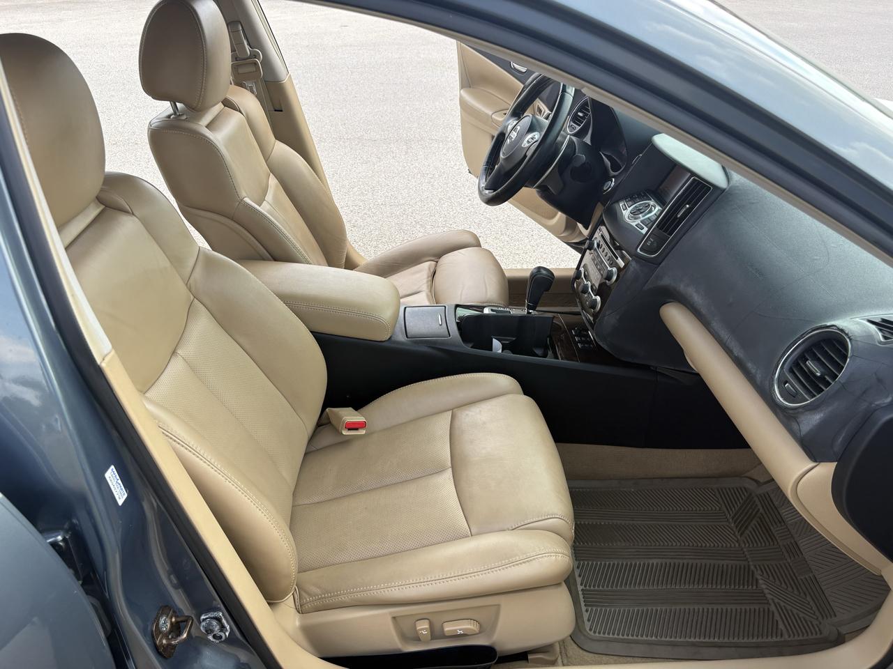 Nissan Maxima 4dr Sdn V6 CVT 3.5 SV w/Premium Pkg 2010