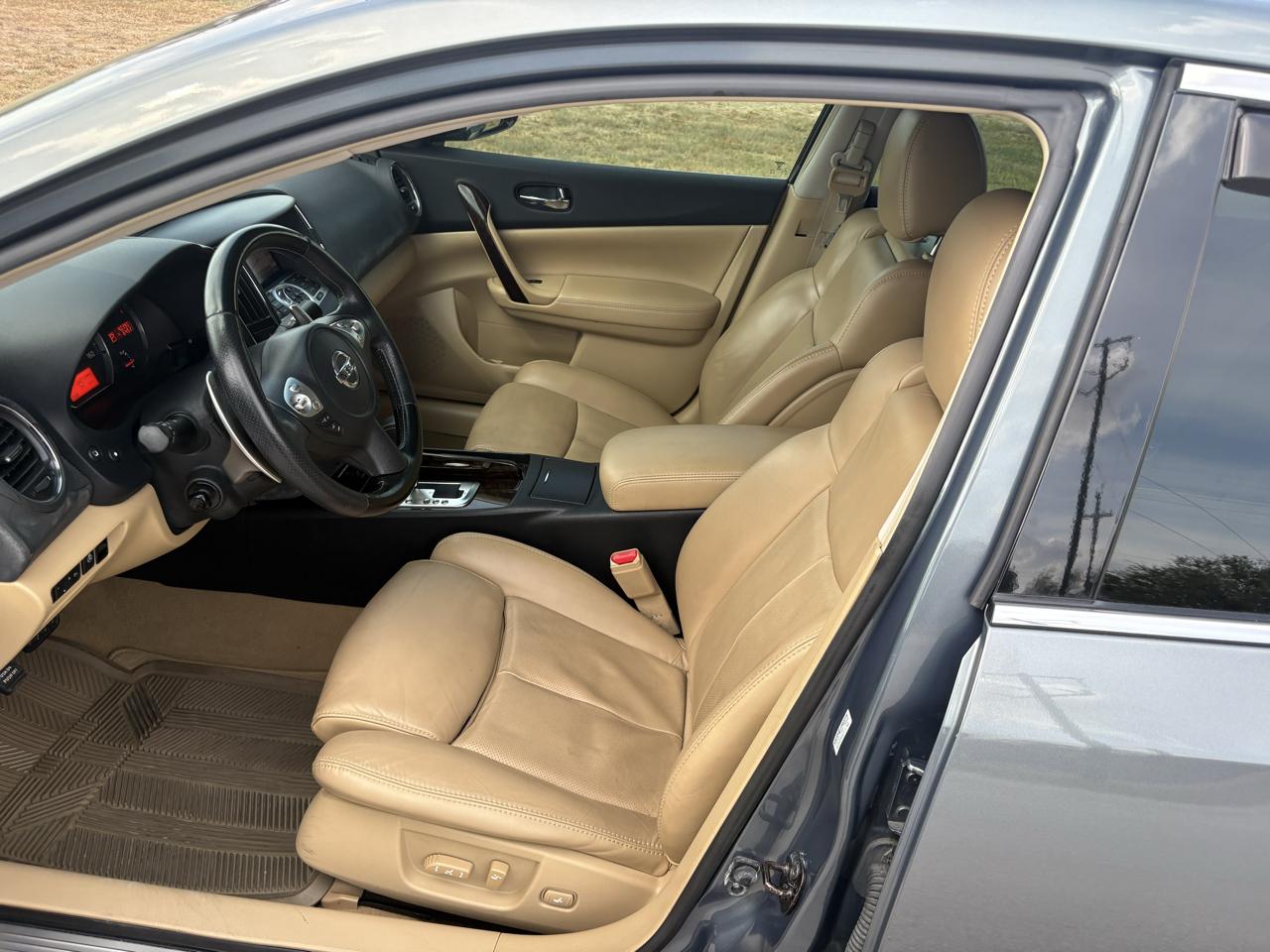Nissan Maxima 4dr Sdn V6 CVT 3.5 SV w/Premium Pkg 2010