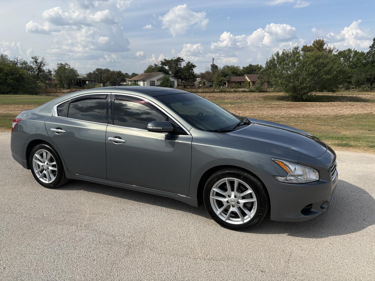 Nissan Maxima 4dr Sdn V6 CVT 3.5 SV w/Premium Pkg 2010