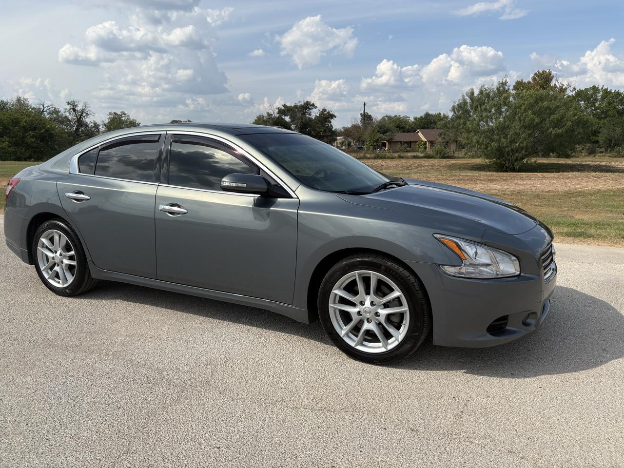 Nissan Maxima 4dr Sdn V6 CVT 3.5 SV w/Premium Pkg 2010