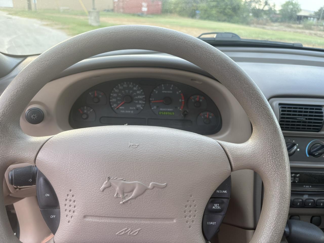Ford Mustang  2003