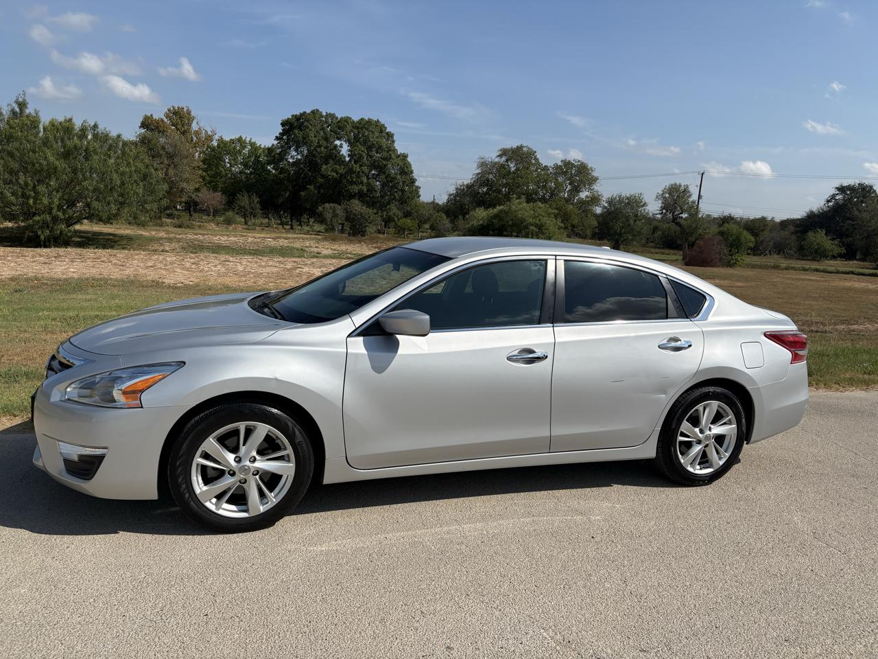 Nissan Altima 4dr Sdn I4 2.5 SV 2013