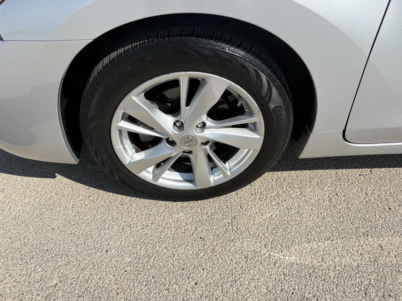 Nissan Altima 4dr Sdn I4 2.5 SV 2013