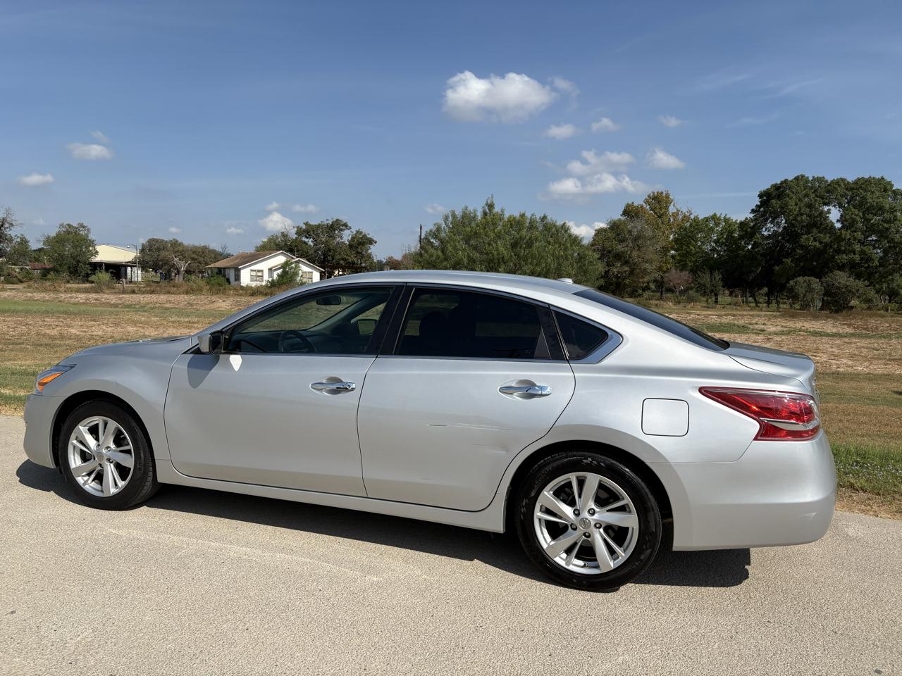 Nissan Altima 4dr Sdn I4 2.5 SV 2013