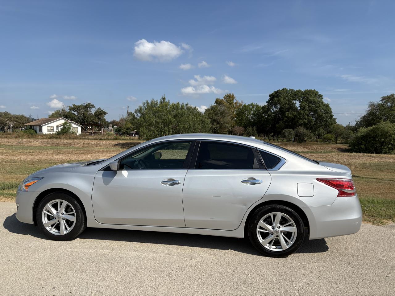Nissan Altima 4dr Sdn I4 2.5 SV 2013