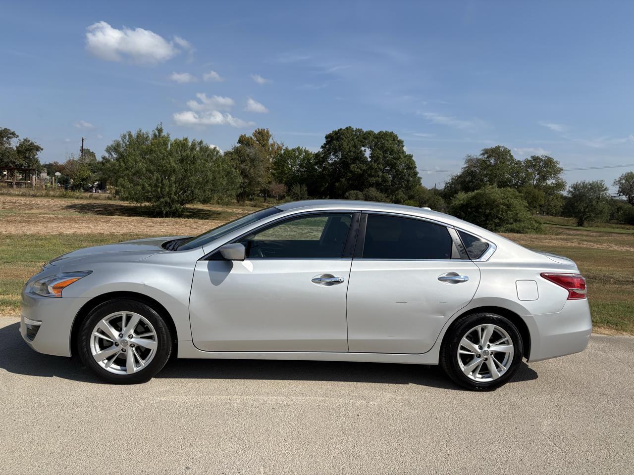 Nissan Altima 4dr Sdn I4 2.5 SV 2013